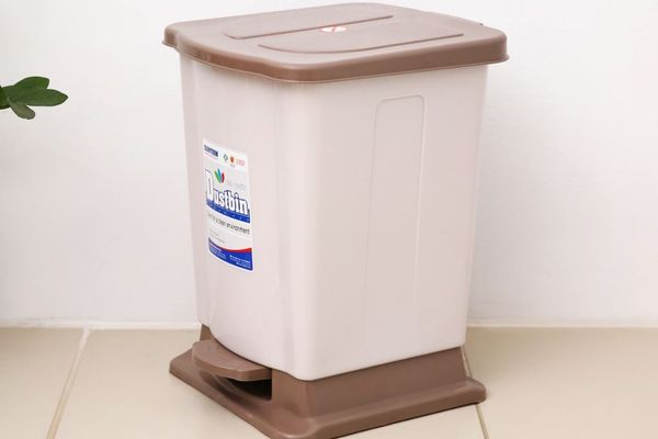 Hình ảnh thực tế thùng đựng rác Duy Tân