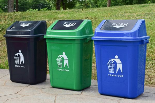 Thùng đựng rác văn phòng đẹp, hiện đại được ưa chuộng hiện nay