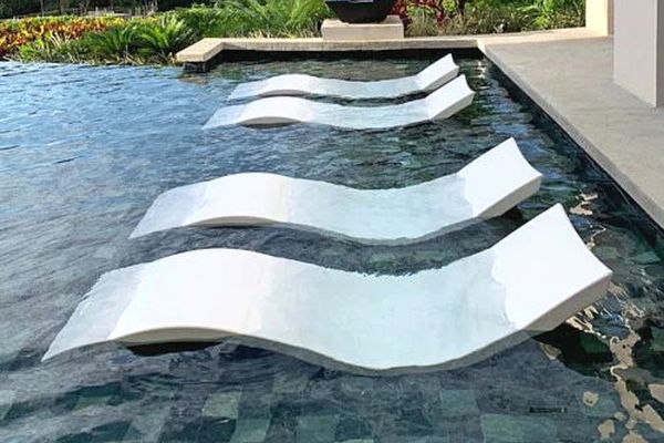 Mẫu ghế hồ bơi có độ bền cao, sử dụng lâu dài