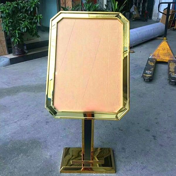 Bảng welcome khách sạn