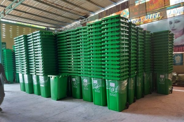 Chọn mua thùng rác tại xưởng sản xuất hoặc kho phân phối