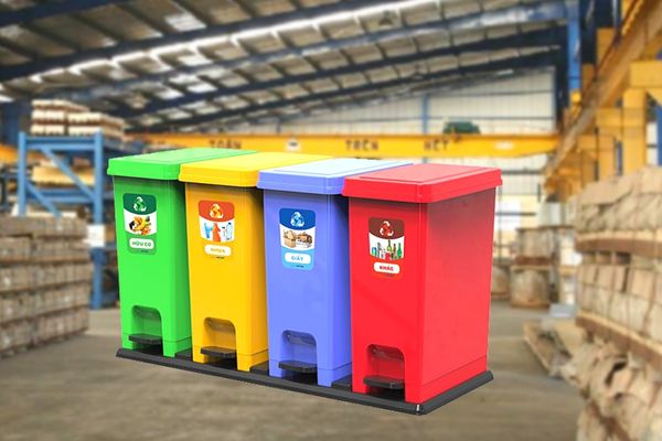 Thùng rác 4 ngăn phân loại rác trường học