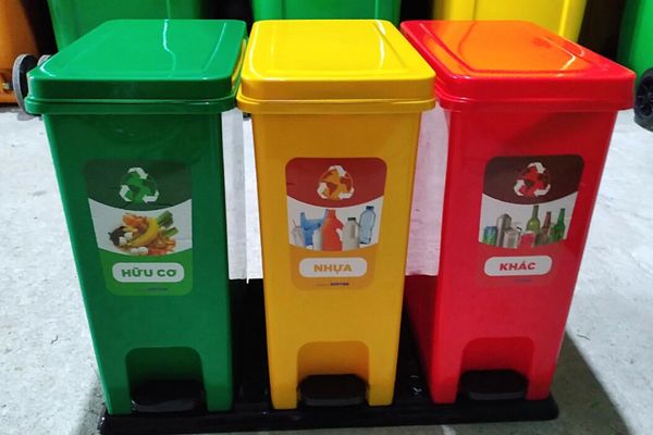 Thùng phân loại rác gia đình 3 ngăn