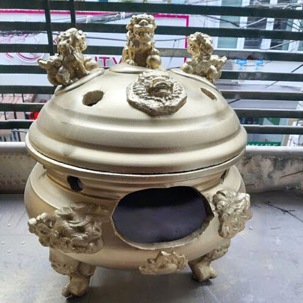 Lư hóa vàng bằng đồng