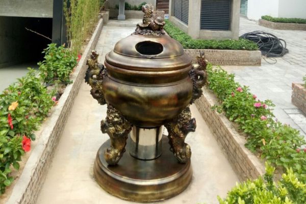 Đỉnh hóa vàng chất liệu cao cấp, chịu được khắc nghiệt từ môi trường và nhiệt độ cao