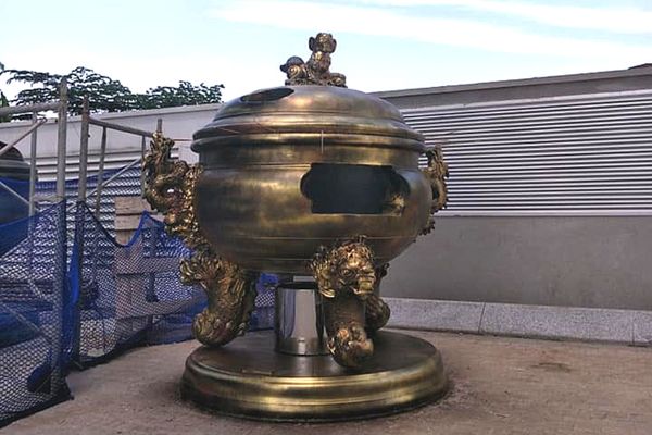 Lắp đặt đỉnh hóa vàng cho chung cư tại TP HCM