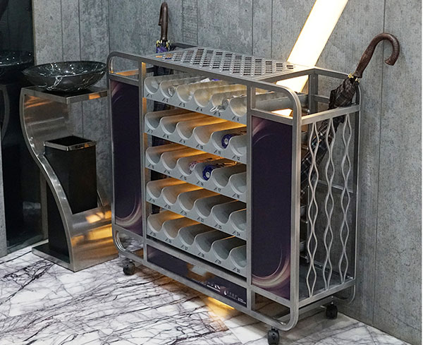 Kệ để ô dù đặt ở khu vực tiền sảnh