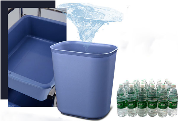 Vệ sinh xô và khay nhựa chỉ dùng nước lạnh hoặc hơi ấm