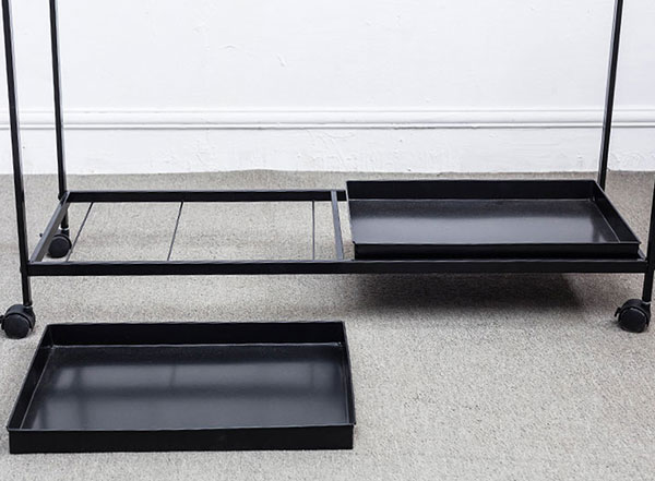 Khay nước có thể tháo rời nên thuận tiện vệ sinh