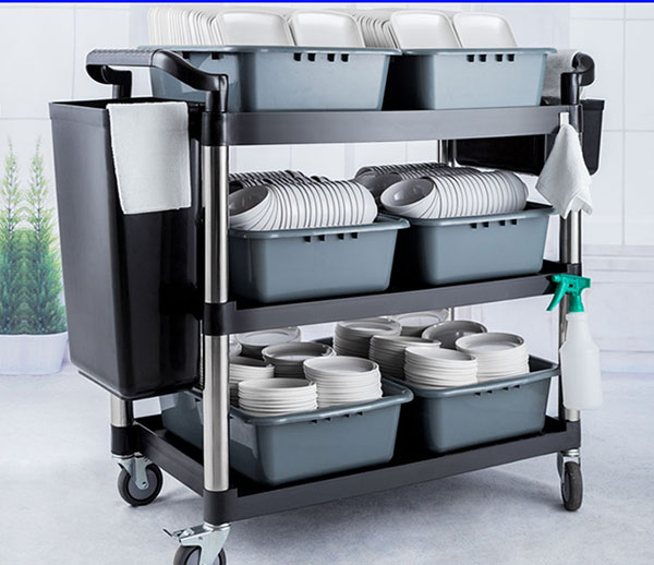 Xe dọn bàn chở nặng quá nhiều sẽ nhanh hỏng