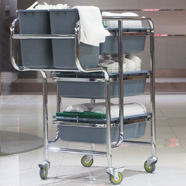 Xe thu gom bát đĩa sử dụng khi tiệc tàn