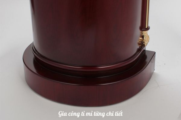 Bục phát biểu gỗ chất lượng được gia công tỉ mỉ từng chi tiết