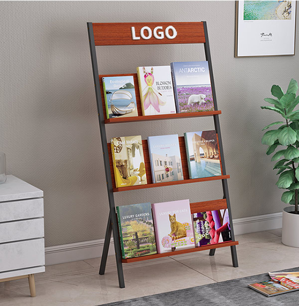 Chi phí in, gắn logo lên kệ tạp chí không quá đắt