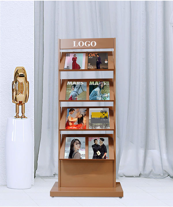 Mẫu kệ tạp chí với logo gắn phía đầu khung