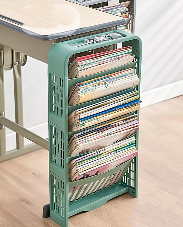 Kệ nhựa đựng sách báo thường nhỏ và không đẹp