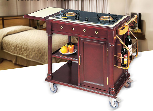 Chiếc xe phục vụ bàn có bếp giúp đầu bếp trổ tài nấu ăn trước mặt thực khách