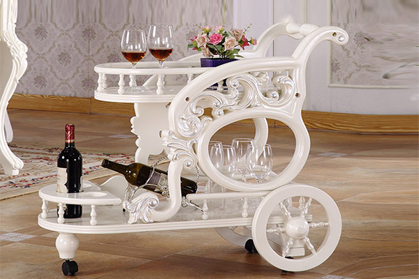 Xe đẩy rượu màu trắng họa tiết đẹp chinh phục 99% người chiêm ngưỡng