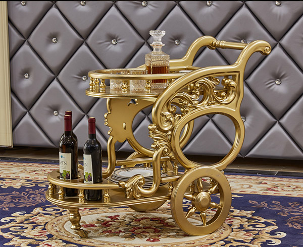 Xe đẩy rượu tông màu vàng đồng ấn tượng, họa tiết mềm mại độc đáo