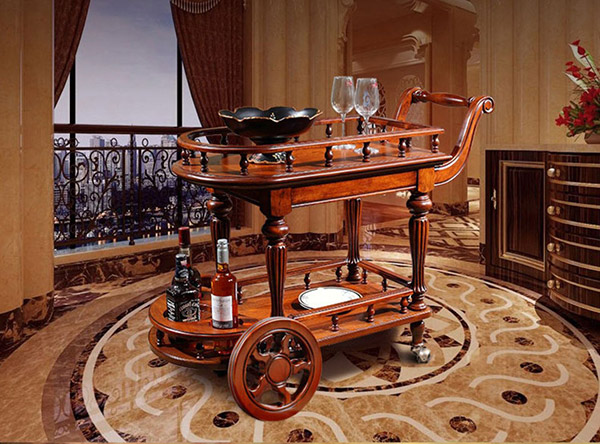 Xe đẩy rượu bằng gỗ luôn có giá bán cao