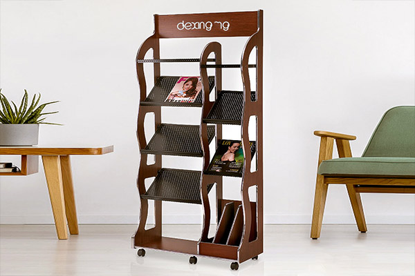 Kệ tạp chí có chức năng trang trí cho khu vực tiền sảnh
