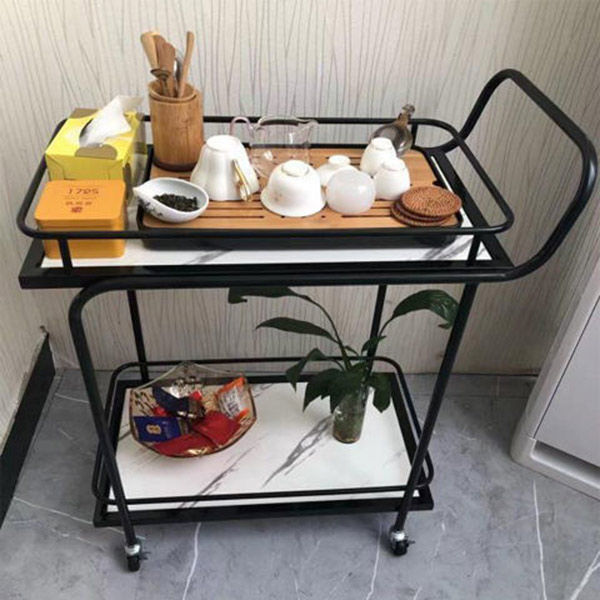 Không phải ai cũng biết cách sắp xếp đồ trên xe đẩy rượu một cách khoa học