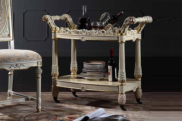 Chỉ nên mua xe đẩy rượu tân cổ điển nếu gia đình có điều kiện