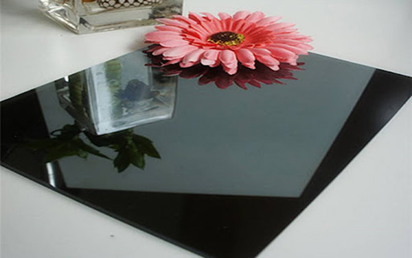 Kính cường lực dùng để sản xuất xe chở rượu