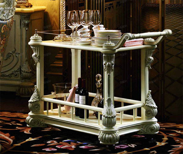 ngay cả mẫu xe chở rượu nhập khẩu kiểu dáng độc lạ Hành Tinh Xanh cũng có