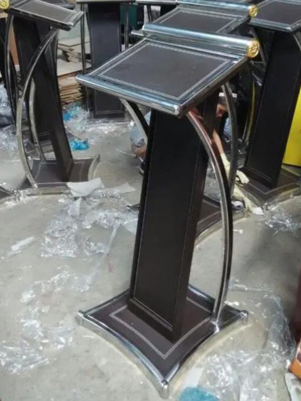 Mua bục phát biểu cũ không nhận được chế độ bảo hành