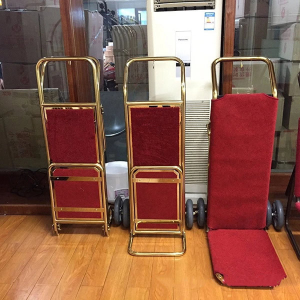 Tránh mua xe đẩy hành lý kém chất lượng vì chúng nhanh xuống mã