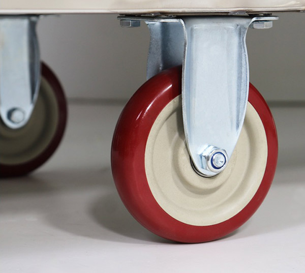 cấu tạo xe làm buồng: Bánh xe linh hoạt, giúp xe di chuyển dễ dàng