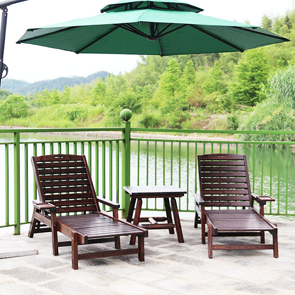 Ghế tắm nắng hồ bơi bằng gỗ đạt thang điểm 9/10