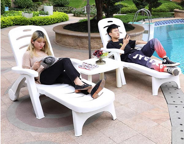 Ghế có tay vịn giúp hạn chế số người dùng