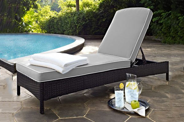 Đệm mới khiến giường tắm nắng trở nên hấp dẫn hơn