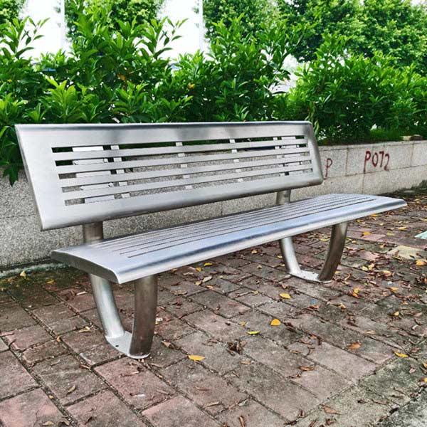 Việc gắn sàn ngăn ngừa tình trạng mất cắp ghế