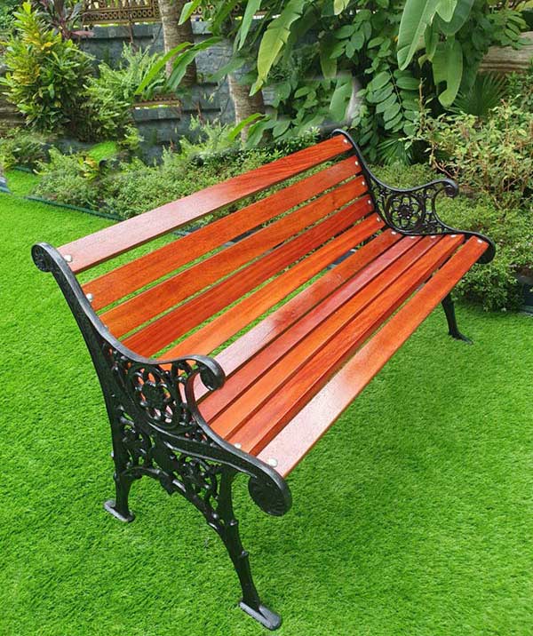 Ghế công viên có kích thước lớn, dành cho nhiều người ngồi