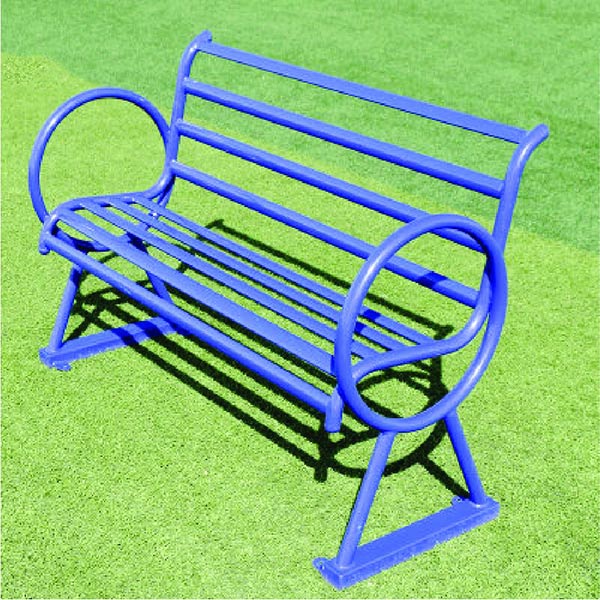 Ghế ngoài trời bằng sắt sơn màu bắt mắt