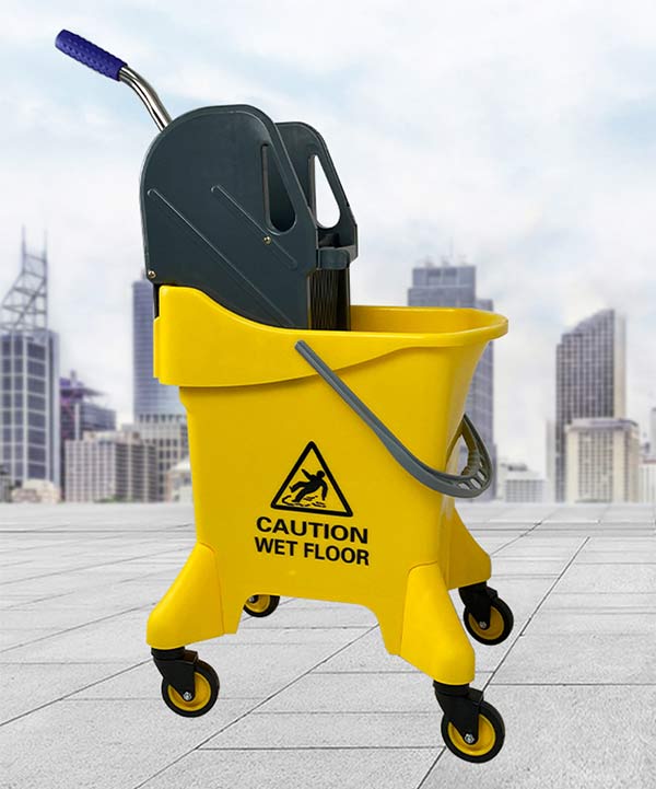 Sử dụng xe ép nước lau sàn đúng cách