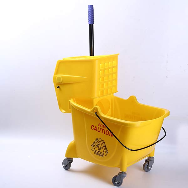 Kiểm tra kỹ càng xe dọn vệ sinh mà bạn muốn mua