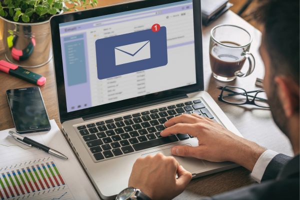 Nhận email chương trình khuyến mãi sản phẩm xe dọn vệ sinh