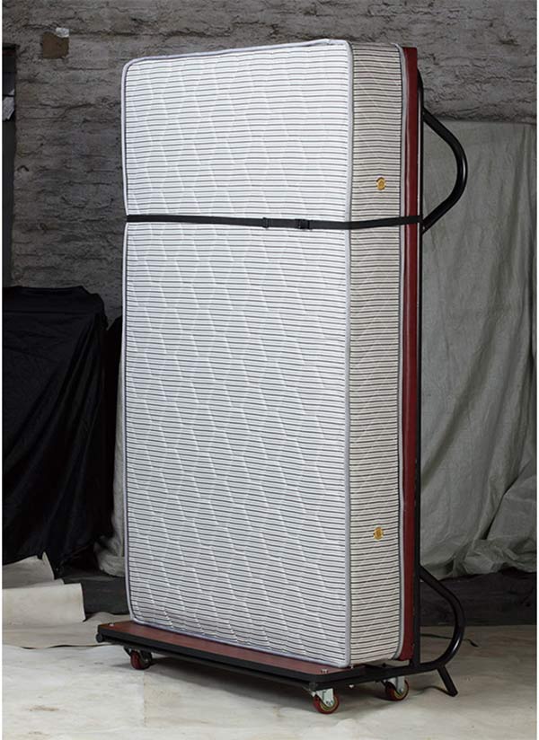 Với trợ giúp của bánh xe, giường extra bed đứng dễ dàng di chuyển