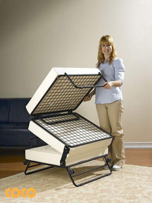 Hãy tuân thủ thao tác gấp giường phụ có nệm đúng cách