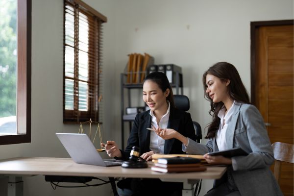 Chăm sóc và tư vấn khách hàng chuyên nghiệp