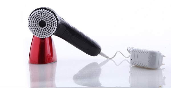 Nếu có điều kiện kinh tế, bạn có thể chọn mua máy chà giày sử dụng pin sạc