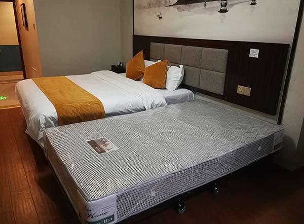 Đưa ra mức giá phù hợp để làm hài lòng khách