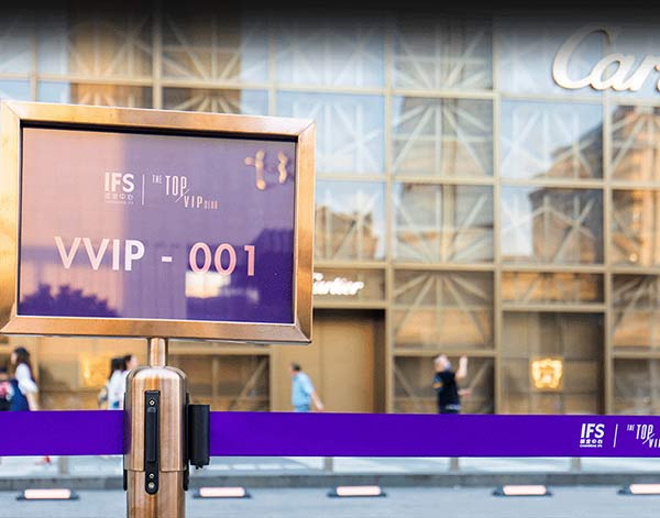 Bảng thông tin có nhiệm vụ cung cấp thông tin, hướng dẫn đường đi