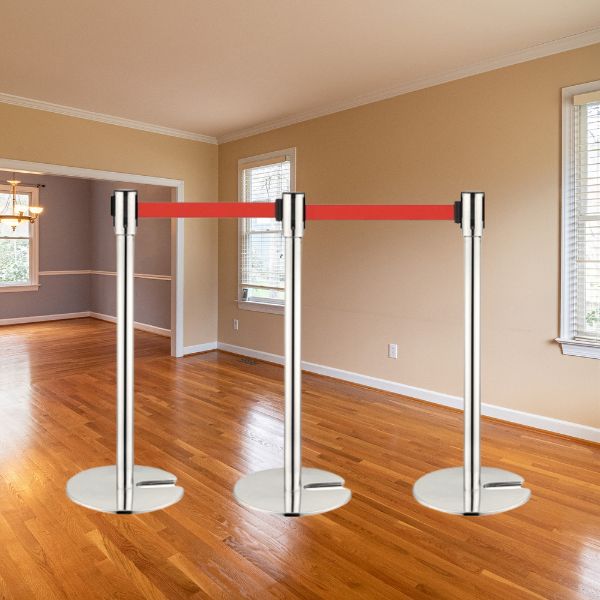 Cột chắn inox thường có giá thành cao hơn các chất liệu khác