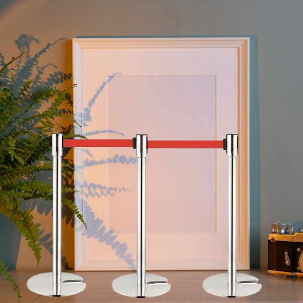 Cột chắn dây căng chân đế xếp gọn sử dụng chắc chắn