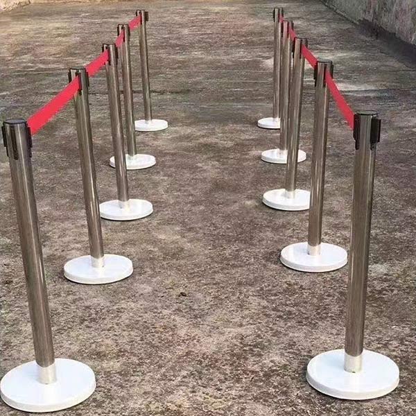 Lắp đặt cột chắn cẩn thận