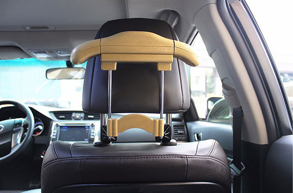 Móc treo áo vest dùng trong ô tô